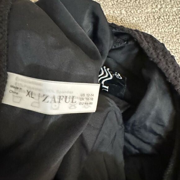 Zaful Black Texured Two Piece High Cut Bikini XL NWT - Picture 6 of 7